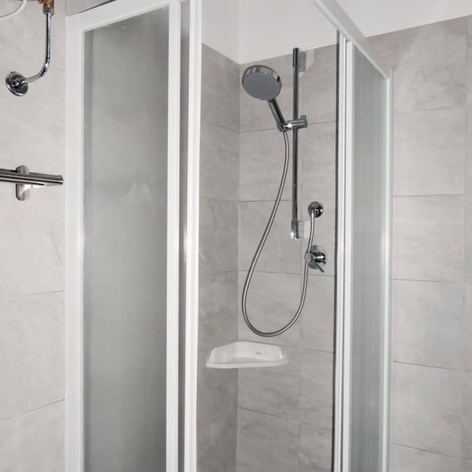 Appartamento With Pool - Garda